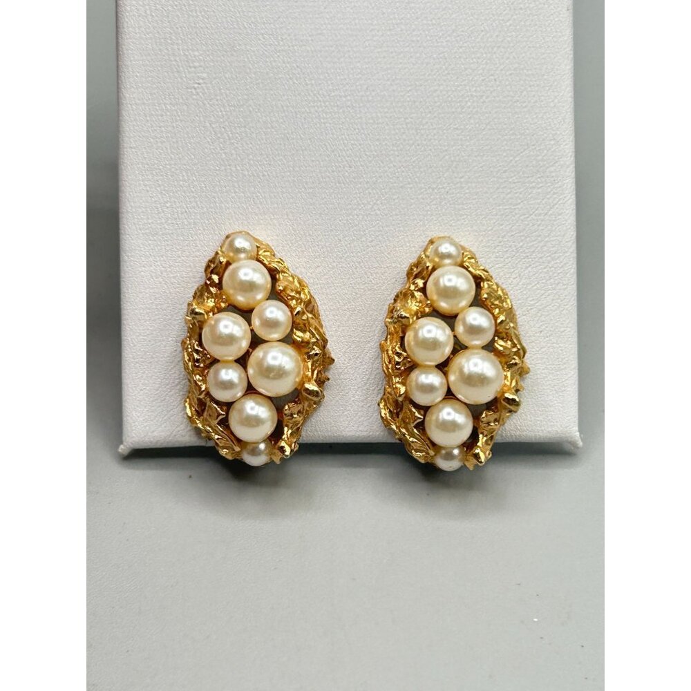 Vintage Napier Gold Tone Clip On Earrings with Faux Pearls Cluster - Picture 4 of 7